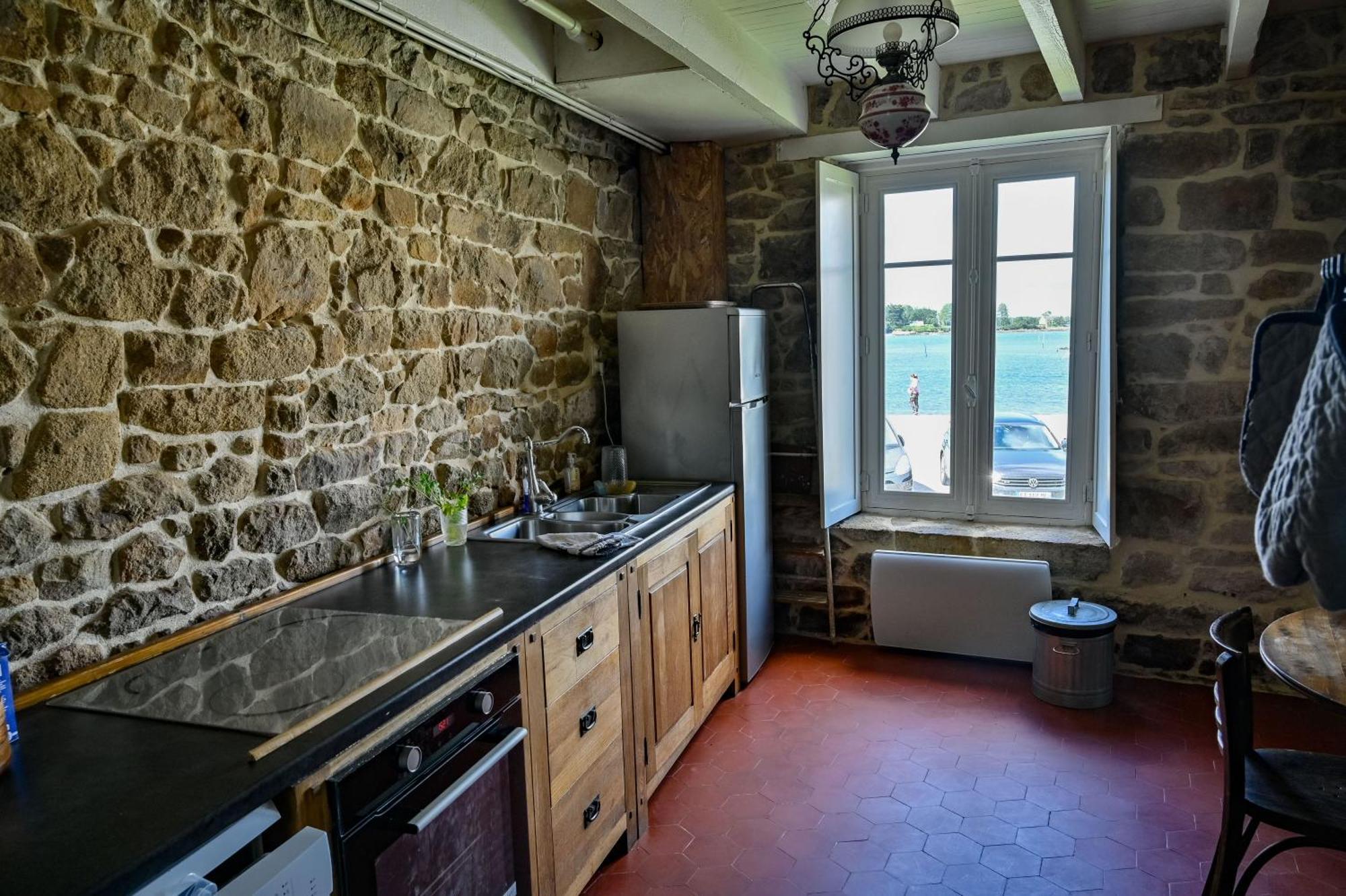 Villa Aman An Ty Belz Экстерьер фото