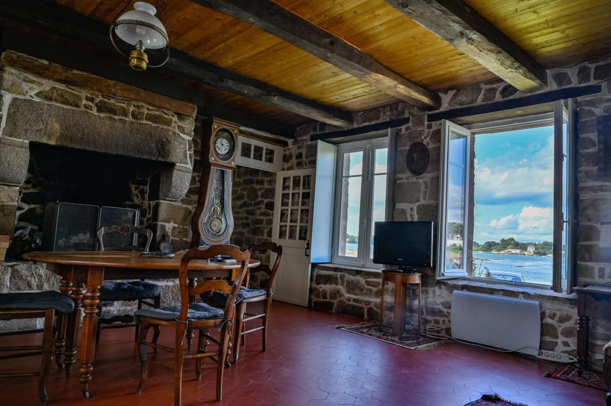 Villa Aman An Ty Belz Экстерьер фото