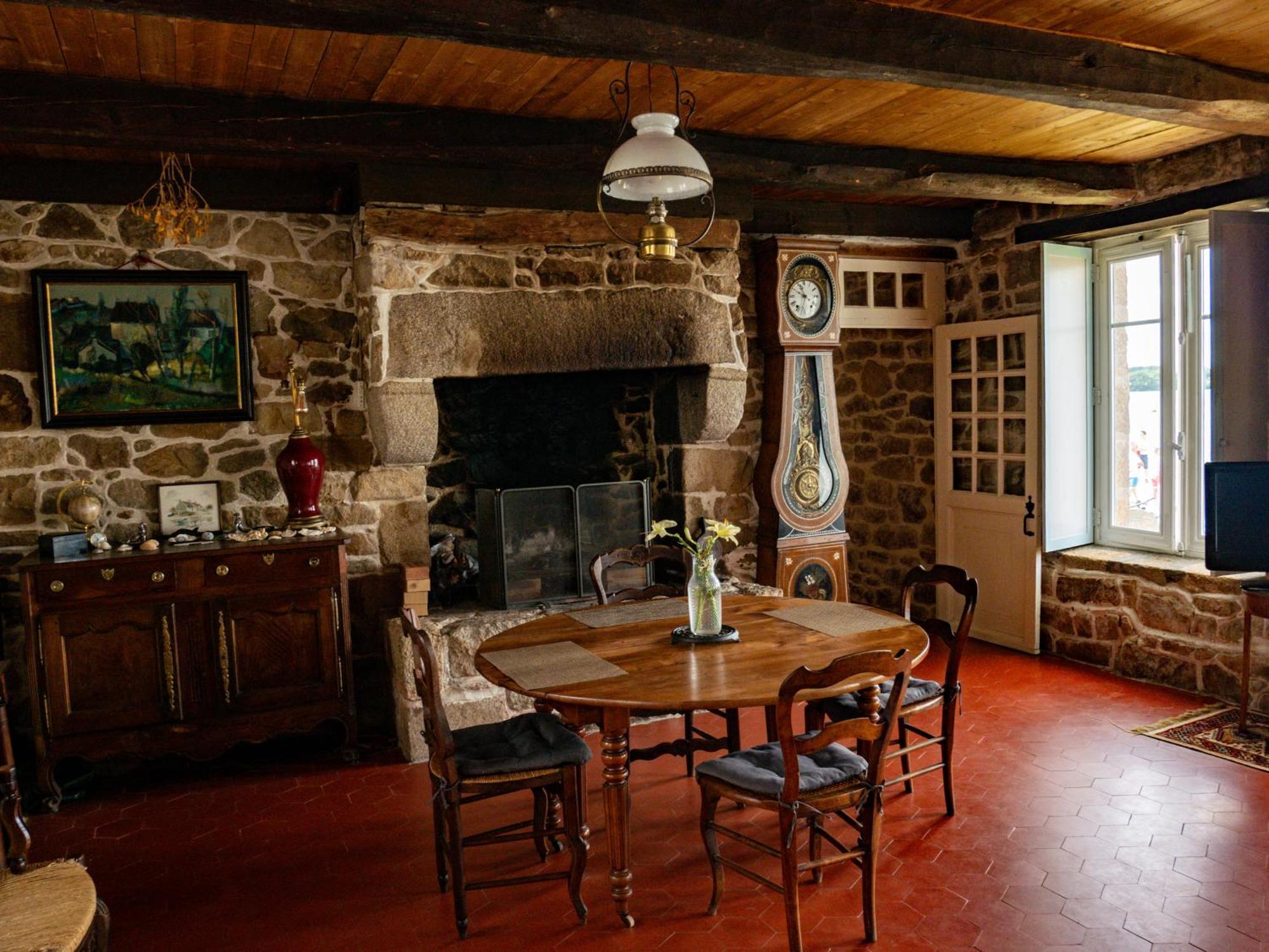 Villa Aman An Ty Belz Экстерьер фото